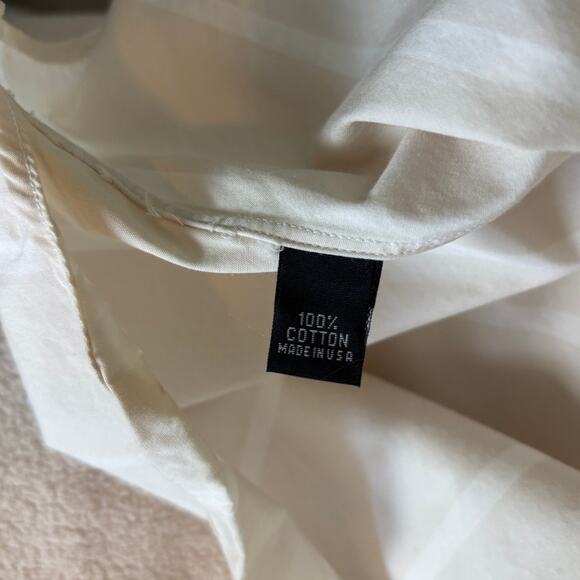 IKE Short Sleeve Button Down Shirt Large - Picture 4 of 5